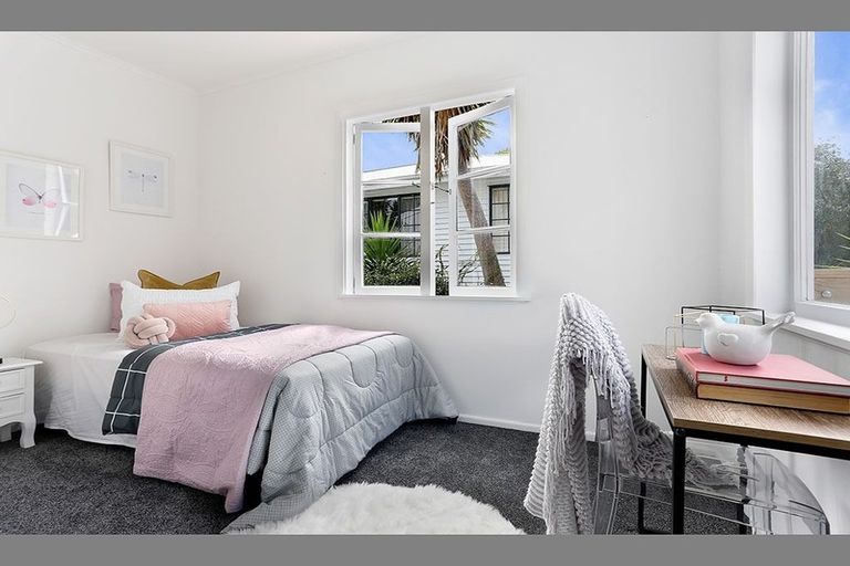 Photo of property in 34 Meadow Street, Mount Wellington, Auckland, 1062