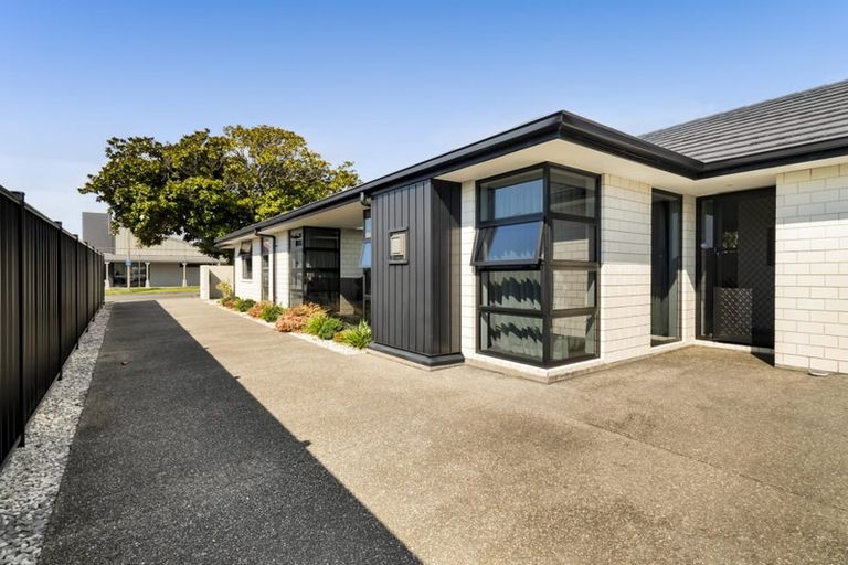 Photo of property in 8 Clinton Street, Fitzroy, New Plymouth, 4312