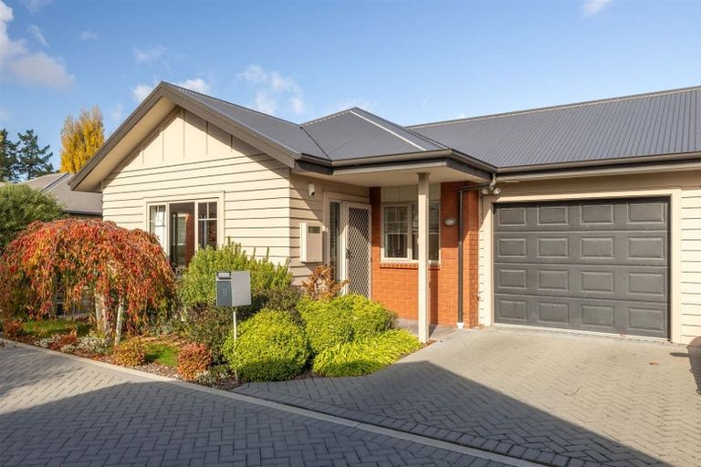 Photo of property in 33e Streamside Court, Woolston, Christchurch, 8062