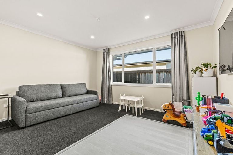 Photo of property in 56 Watkins Drive, Rangiora, 7400