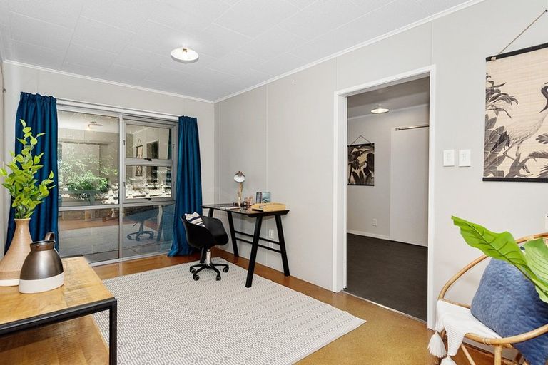 Photo of property in 39 Forest Lake Road, Forest Lake, Hamilton, 3200