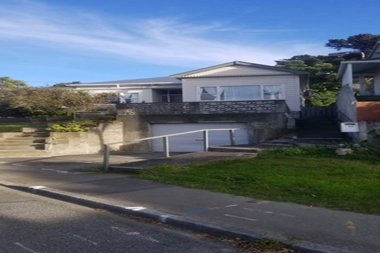 Photo of property in 44 Severn Street, Island Bay, Wellington, 6023