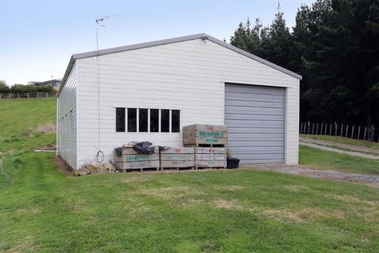 Photo of property in 1050 Kahuranaki Road, Kahuranaki, Havelock North, 4295