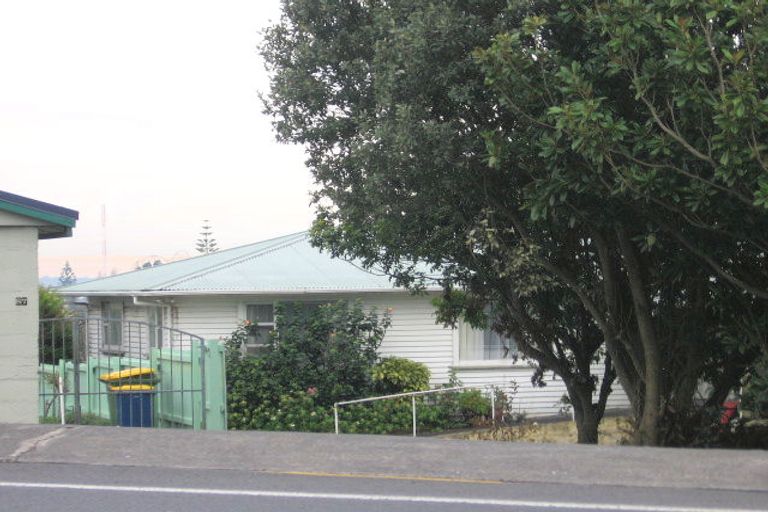 Photo of property in 85 Don Buck Road, Massey, Auckland, 0614