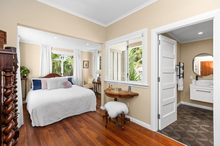 Photo of property in 6 Ormond Road, Hospital Hill, Napier, 4110