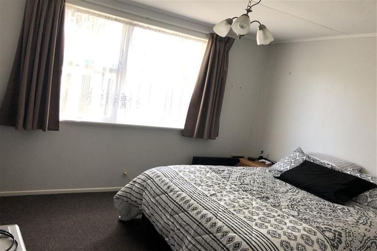 Photo of property in 2/97 Clouston Park Road, Clouston Park, Upper Hutt, 5018