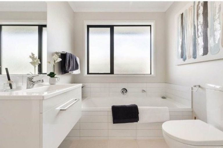 Photo of property in 7 Rarangi Mai Lane, Karaka, 2113