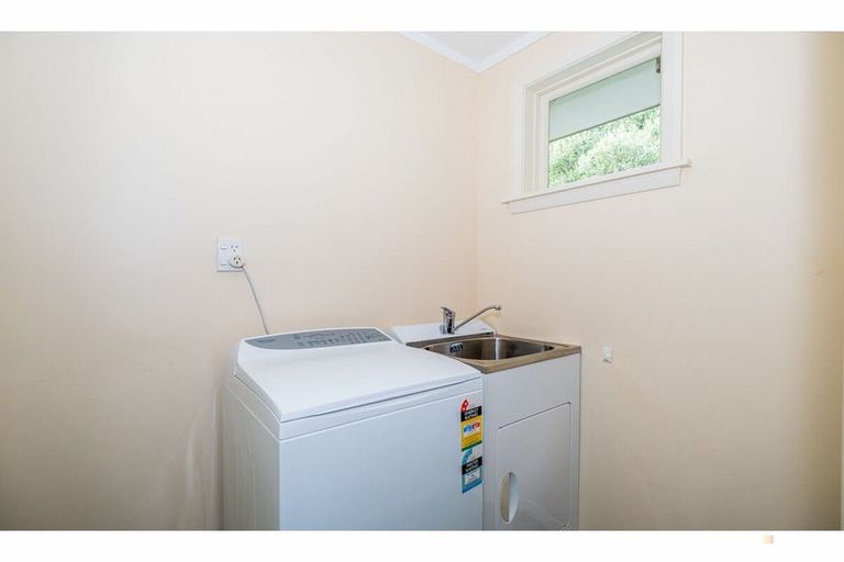 Photo of property in 18 Jollie Street, Geraldine, 7930