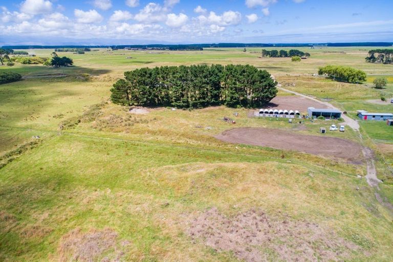 Photo of property in 76 Himatangi Beach Road, Himatangi, Foxton, 4891