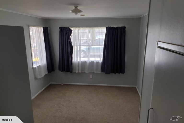 Photo of property in 57 Barrys Road, Glendene, Auckland, 0602