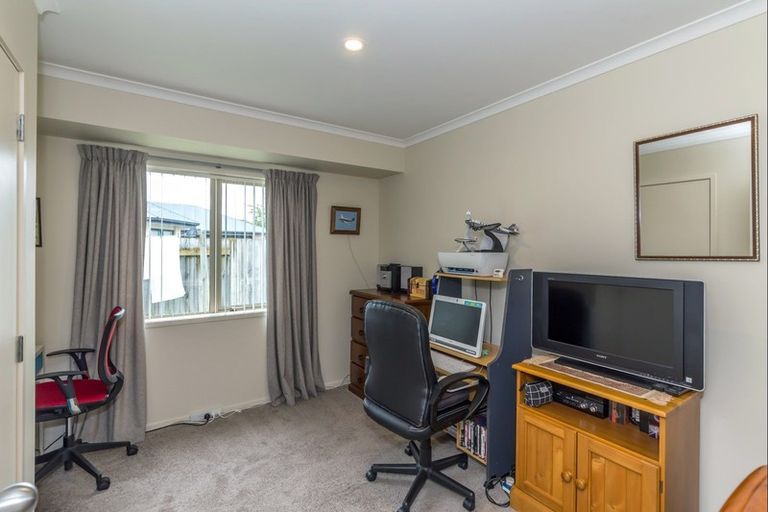 Photo of property in 5 Ahmad Close, Levin, 5510