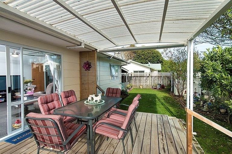 Photo of property in 4b Owens Road, Waiuku, 2123