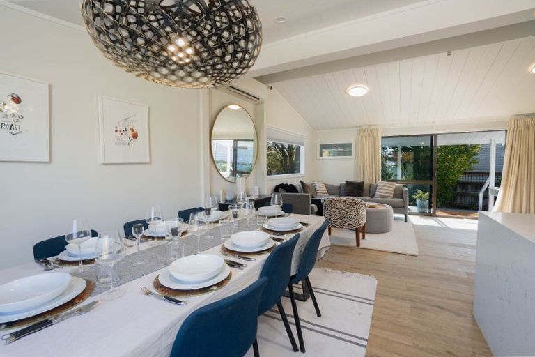 Photo of property in 4 Kathleen Place, Rainbow Point, Taupo, 3330