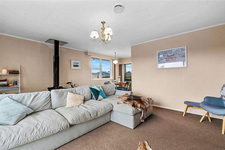 Photo of property in 1 Ngatuku Place, Tokoroa, 3420