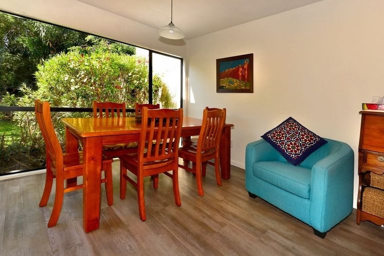 Photo of property in 2/266 Riccarton Road, Upper Riccarton, Christchurch, 8041