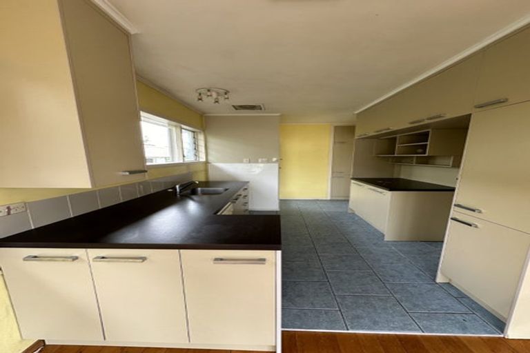 Photo of property in 1 Matipo Road, Mairangi Bay, Auckland, 0630