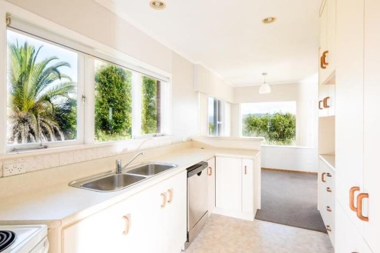 Photo of property in 1/13 Sunhill Road, Sunnyvale, Auckland, 0612