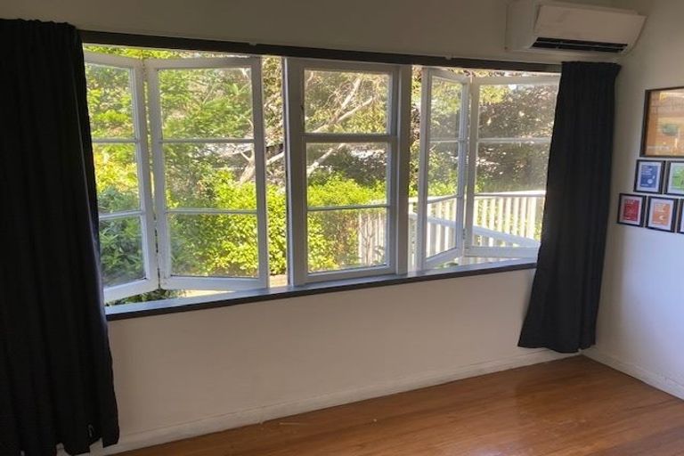 Photo of property in 90 Sunshine Avenue, Karori, Wellington, 6012