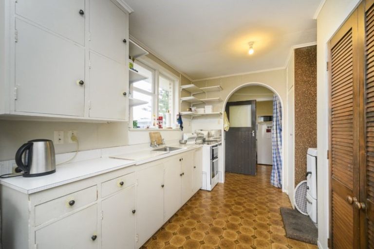 Photo of property in 24 Potaka Street, Marton, 4710