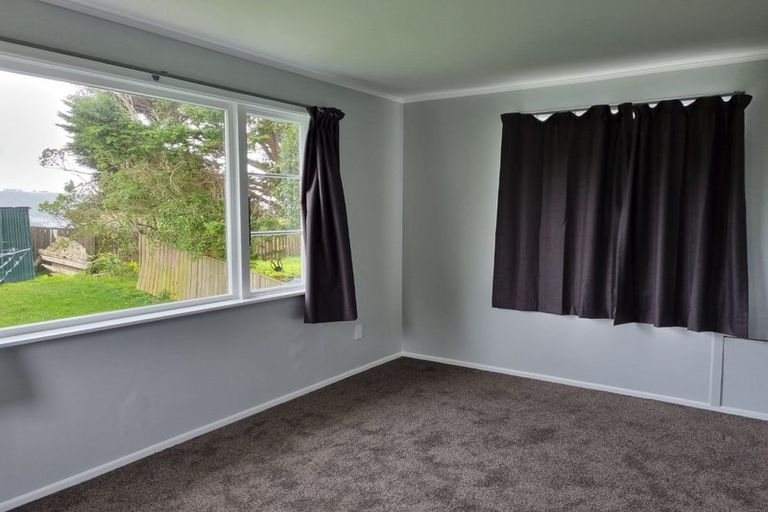 Photo of property in 100 Gear Terrace, Ranui, Porirua, 5024