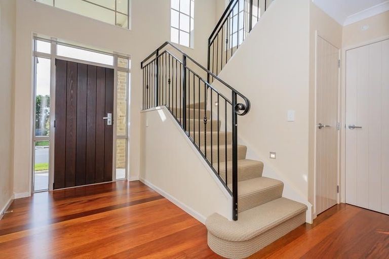 Photo of property in 34 Laurel Oak Drive, Schnapper Rock, Auckland, 0632