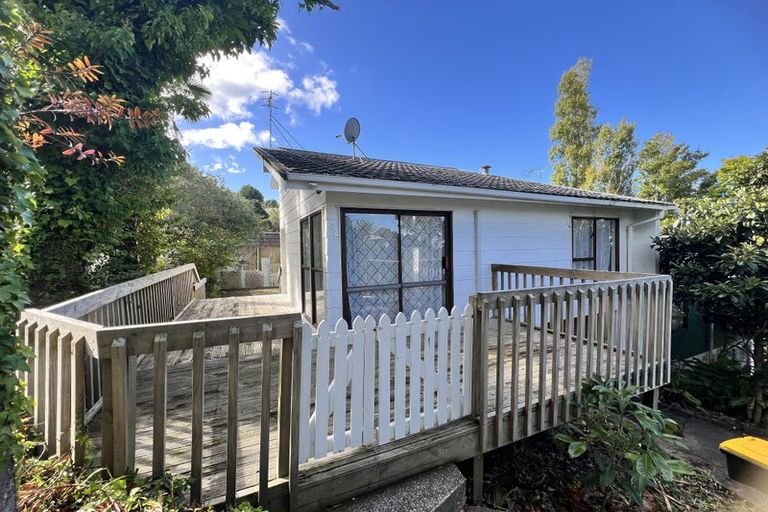 Photo of property in 1/4 Braund Place, Glenfield, Auckland, 0629