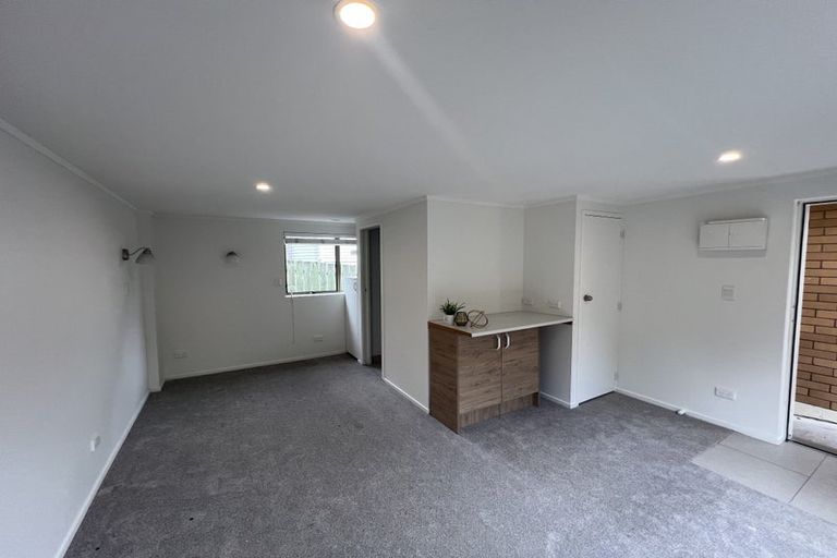 Photo of property in 19 Sartors Avenue, Northcross, Auckland, 0630