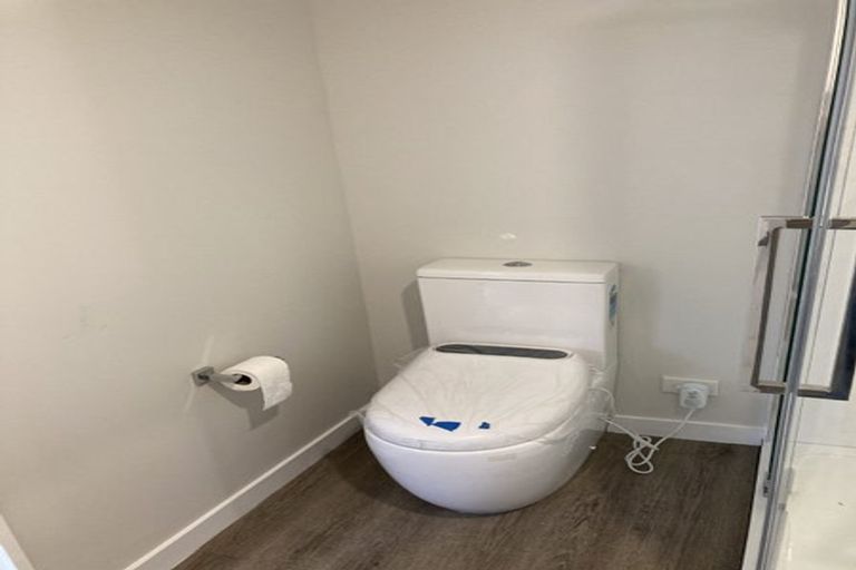 Photo of property in 226 Memorial Avenue, Burnside, Christchurch, 8053