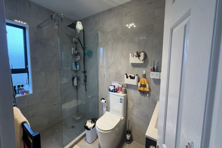 Photo of property in 14b Lesa Annis Place, Henderson, Auckland, 0612