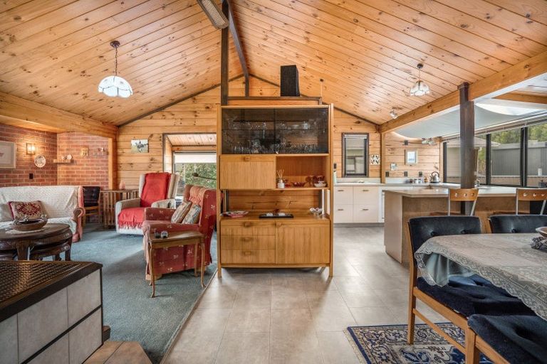 Photo of property in 19 Deller Drive, Carterton, 5713