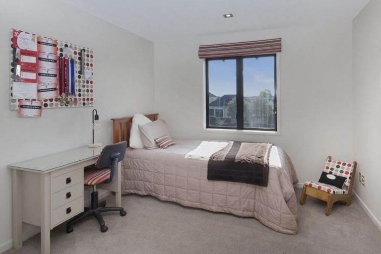 Photo of property in 17 Taunton Green, Papanui, Christchurch, 8052