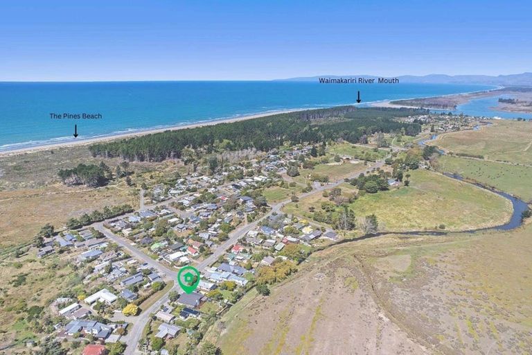 Photo of property in 79 Dunns Avenue, The Pines Beach, 7630