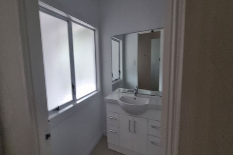 Photo of property in 139 Bucklands Beach Road, Bucklands Beach, Auckland, 2012