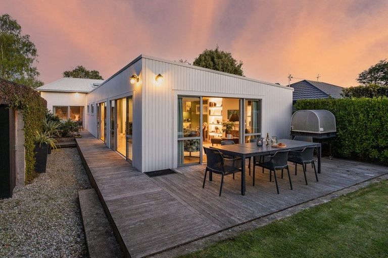 Photo of property in 47 Cleveland Street, Edgeware, Christchurch, 8013