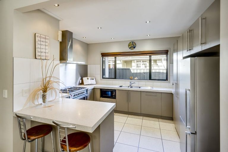 Photo of property in 15a Harpham Street, Taradale, Napier, 4112