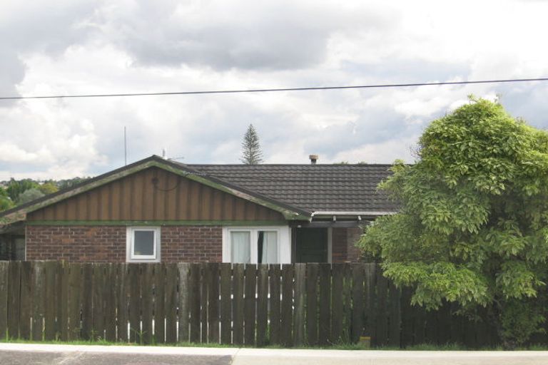 Photo of property in 1/51 Browns Bay Road, Browns Bay, Auckland, 0630