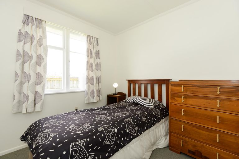 Photo of property in 79 Sutherland Crescent, Westbrook, Palmerston North, 4412