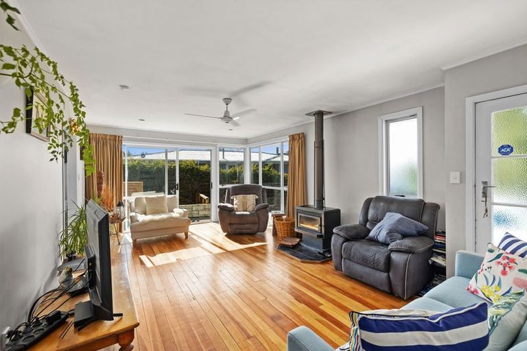 Photo of property in 81 Watt Street, Featherston, 5710