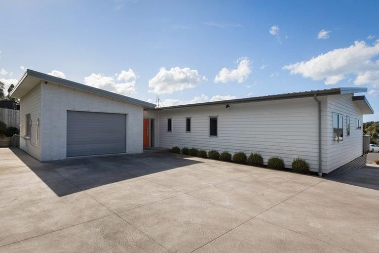Photo of property in 12 Anatere Rise, Athenree, Katikati, 3177