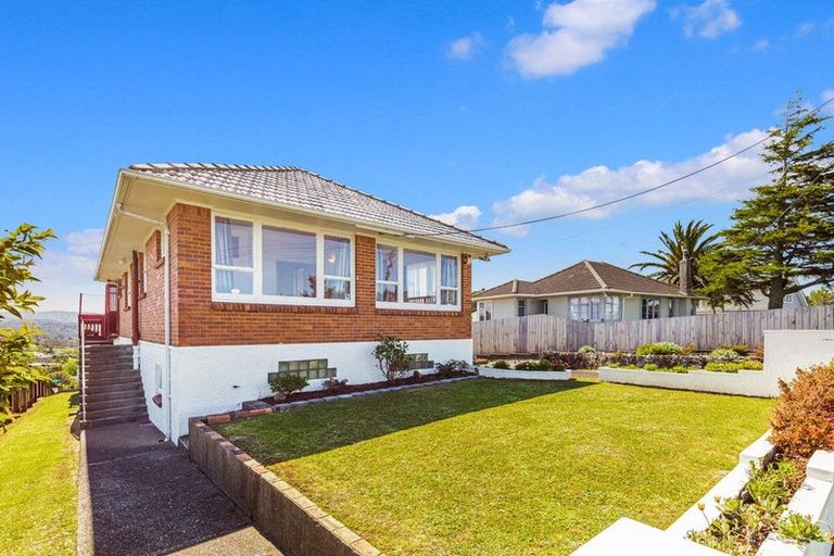Photo of property in 7 Phillip Avenue, Glen Eden, Auckland, 0602