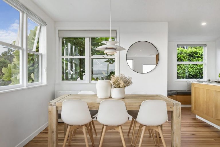 Photo of property in 1/106 Island Bay Road, Beach Haven, Auckland, 0626