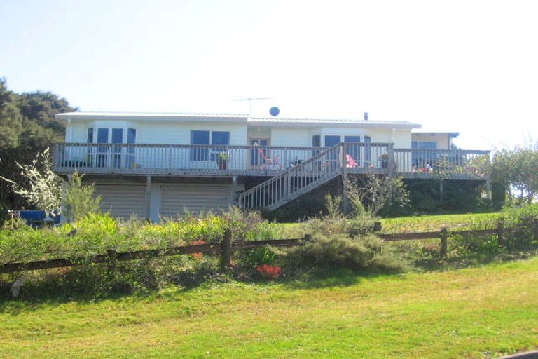 Photo of property in 84 Centennial Drive, Whitianga, 3510