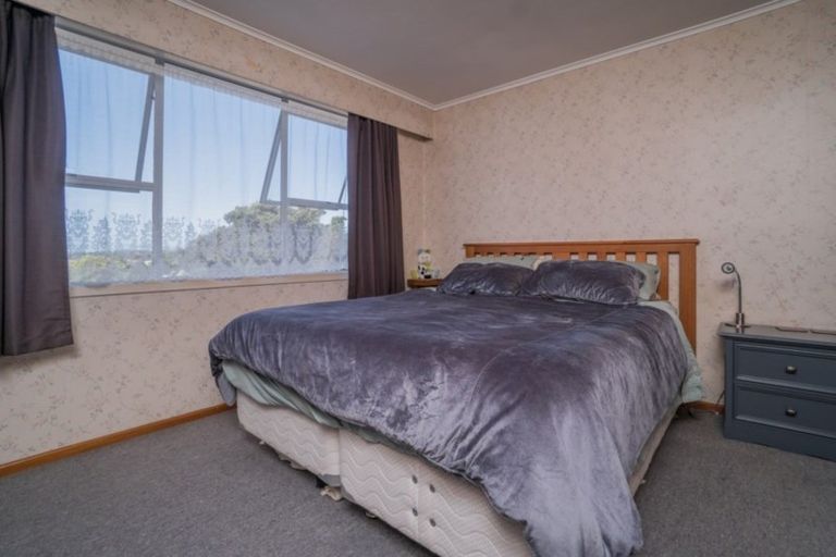 Photo of property in 41 Parrs Cross Road, Henderson, Auckland, 0612