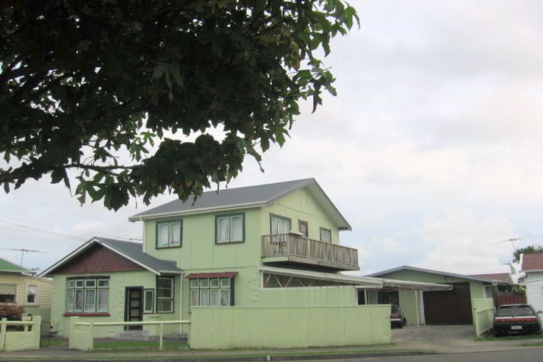 Photo of property in 12 Te Mome Road, Alicetown, Lower Hutt, 5010