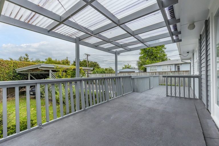 Photo of property in 1/88 Tirimoana Road, Te Atatu South, Auckland, 0602