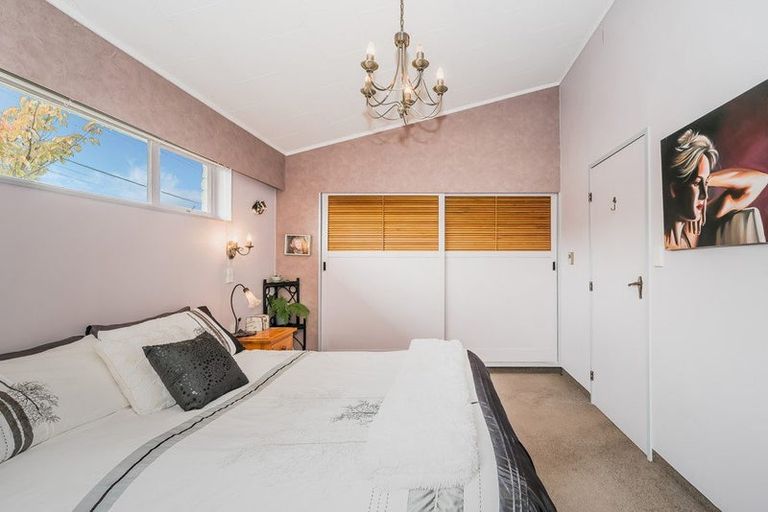 Photo of property in 30 Rimu Street, Waikanae, 5036