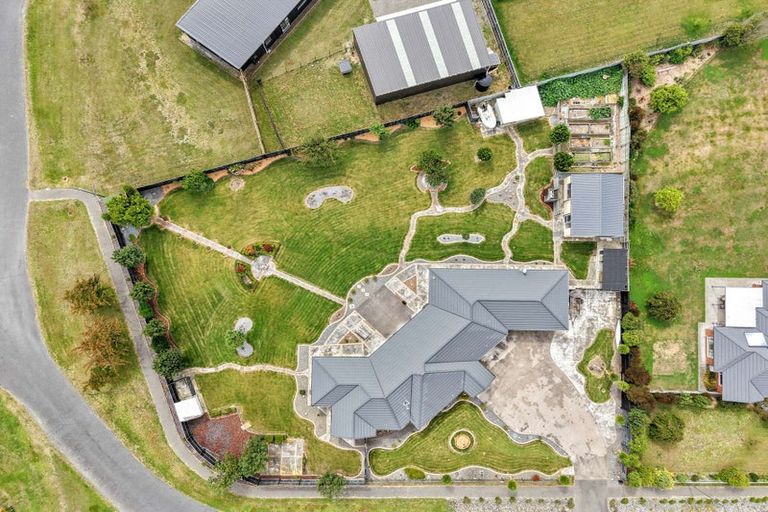 Photo of property in 15 Riverside Way, Amberley, 7410