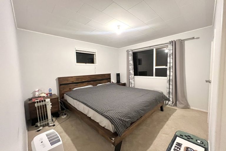 Photo of property in 2 Surman Place, Glen Eden, Auckland, 0602