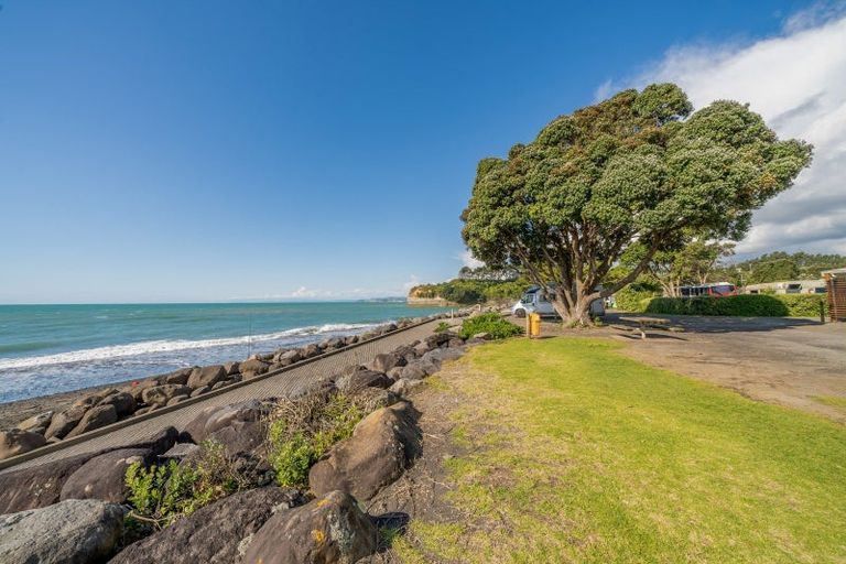 Photo of property in 121 Eighth Avenue, Urenui, 4377