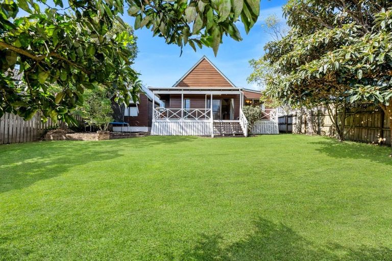 Photo of property in 92 Hutchinsons Road, Bucklands Beach, Auckland, 2014